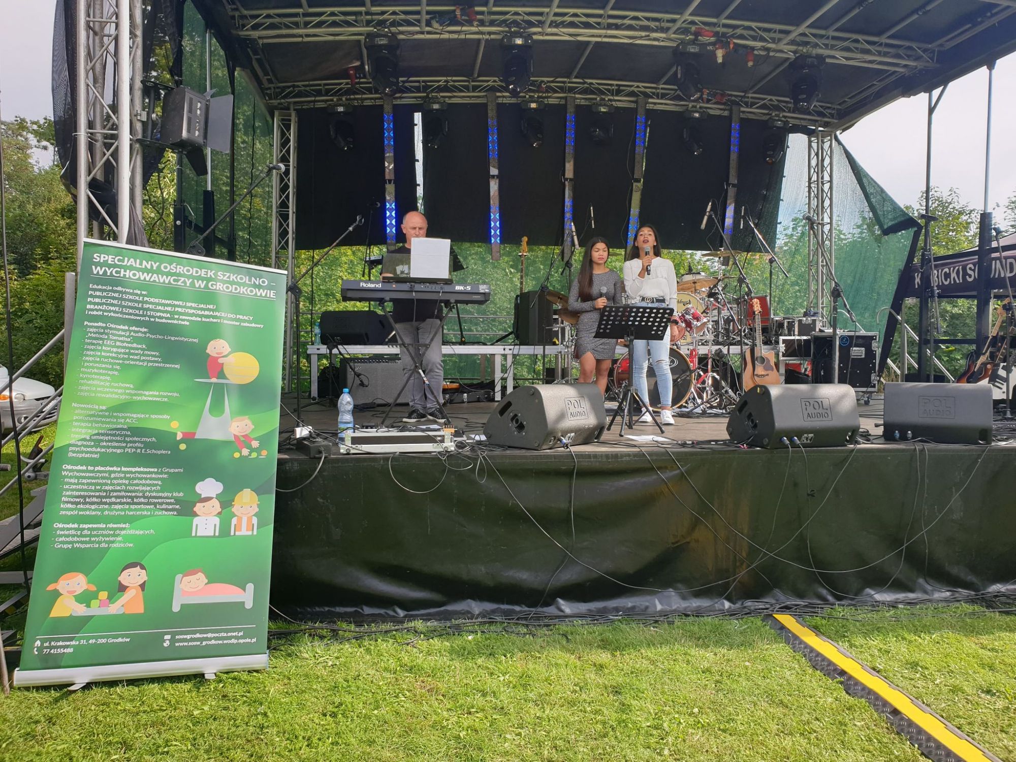 Zesp&oacute;ł "Razem" podczas występu - "Opolski Dzień Rodziny" w Brzegu